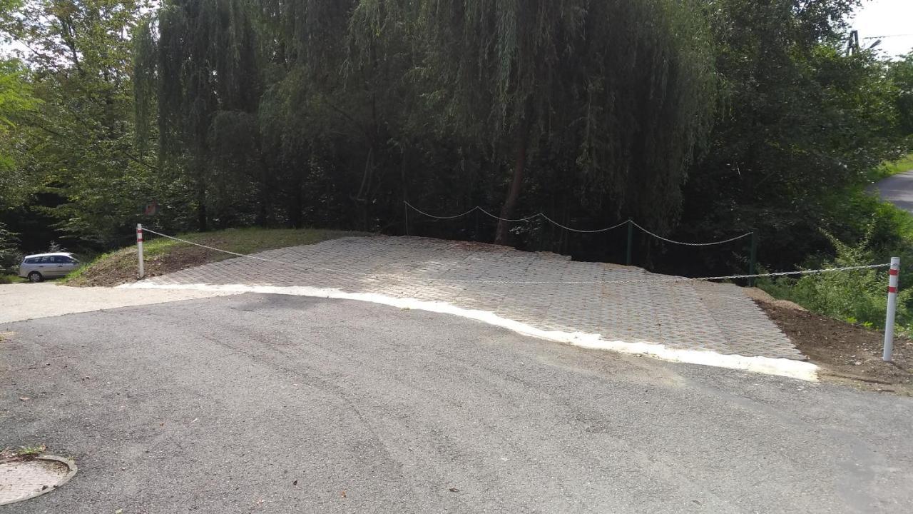 Domek Caloroczny Tresna Agata Buitenkant foto